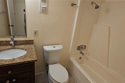 Condo in Sanford, Florida, 2 bedrooms  № 1802060 - photo 17