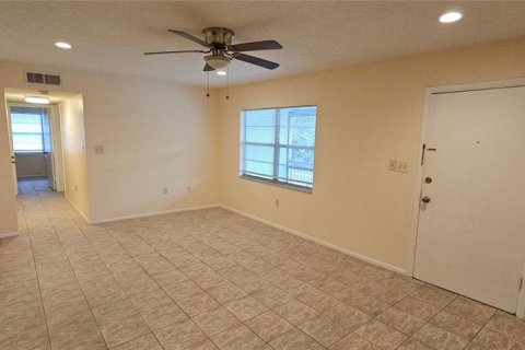 Condo in Sanford, Florida, 2 bedrooms  № 1802060 - photo 6