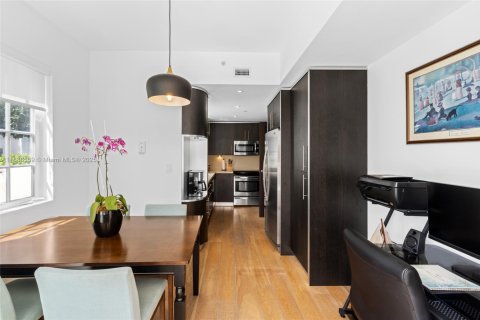 Copropriété à louer à Miami Beach, Floride: 3 chambres, 190.36 m2 № 2169681 - photo 17