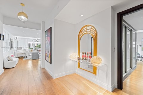 Copropriété à louer à Miami Beach, Floride: 3 chambres, 190.36 m2 № 2169681 - photo 2