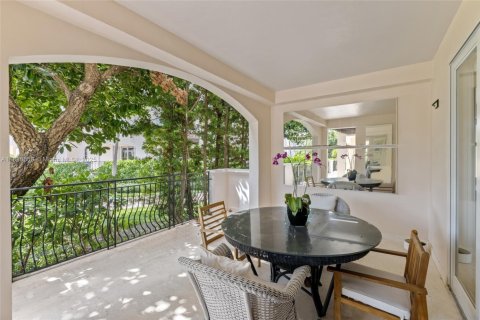 Copropriété à louer à Miami Beach, Floride: 3 chambres, 190.36 m2 № 2169681 - photo 24