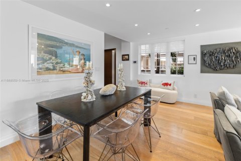 Copropriété à louer à Miami Beach, Floride: 3 chambres, 190.36 m2 № 2169681 - photo 4