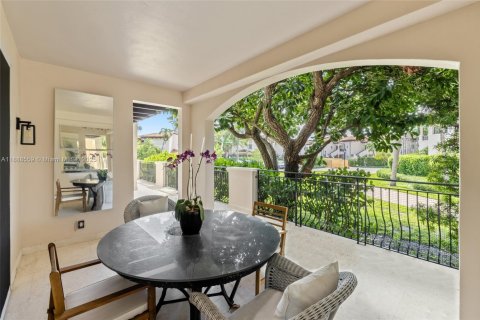 Copropriété à louer à Miami Beach, Floride: 3 chambres, 190.36 m2 № 2169681 - photo 22