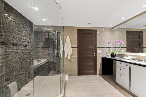 Copropriété à louer à Miami Beach, Floride: 3 chambres, 190.36 m2 № 2169681 - photo 27