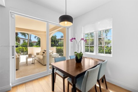 Copropriété à louer à Miami Beach, Floride: 3 chambres, 190.36 m2 № 2169681 - photo 18
