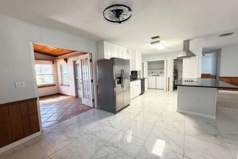Villa ou maison à louer à Port Charlotte, Floride: 3 chambres, 123.75 m2 № 2389183 - photo 4