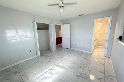 Villa ou maison à louer à Port Charlotte, Floride: 3 chambres, 123.75 m2 № 2389183 - photo 11