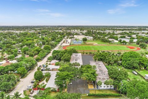 Apartamento en alquiler en Fort Lauderdale, Florida, 2 dormitorios № 1230225 - foto 1