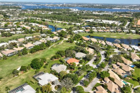 Casa en venta en Palm City, Florida, 3 dormitorios, 301.37 m2 № 1040904 - foto 1