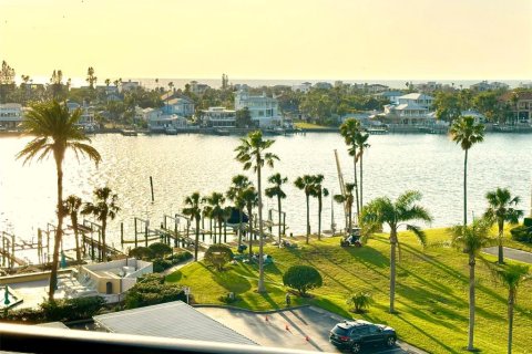 Condominio en venta en Clearwater, Florida, 2 dormitorios, 106.84 m2 № 1680278 - foto 30