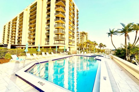 Condominio en venta en Clearwater, Florida, 2 dormitorios, 106.84 m2 № 1680278 - foto 2