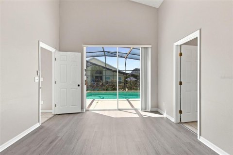 House in Clermont, Florida 4 bedrooms, 180.42 sq.m. № 2299425 - photo 19
