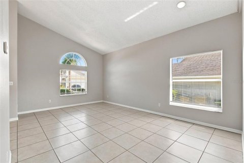 House in Clermont, Florida 4 bedrooms, 180.42 sq.m. № 2299425 - photo 10