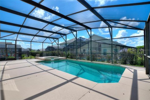 House in Clermont, Florida 4 bedrooms, 180.42 sq.m. № 2299425 - photo 5