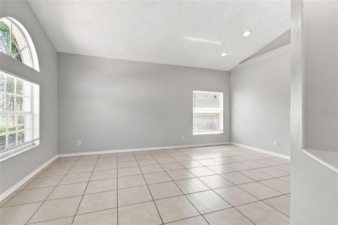 House in Clermont, Florida 4 bedrooms, 180.42 sq.m. № 2299425 - photo 6
