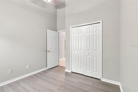 House in Clermont, Florida 4 bedrooms, 180.42 sq.m. № 2299425 - photo 25