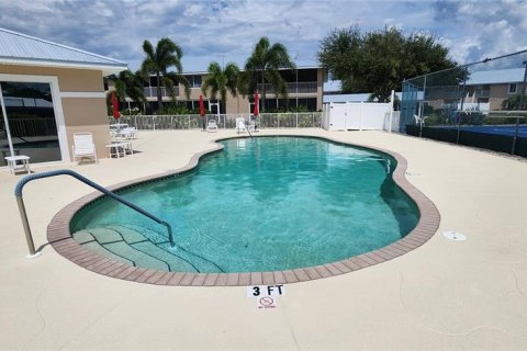 Copropriété à vendre à Rotonda, Floride: 2 chambres, 119.38 m2 № 2259239 - photo 24