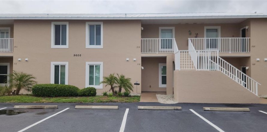 Condo à Rotonda, Floride, 2 chambres № 2259239