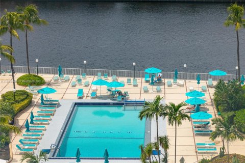 Condo in Hollywood, Florida, 2 bedrooms  № 1384605 - photo 5