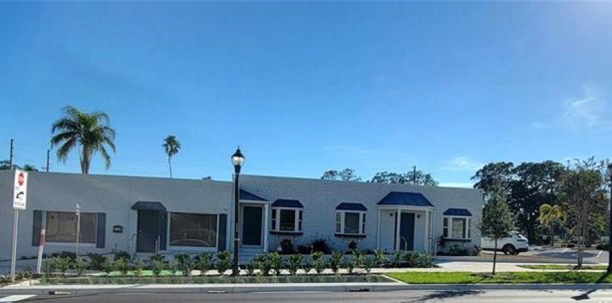 Propiedad comercial en Clearwater, Florida 463.58 m2 № 1915544