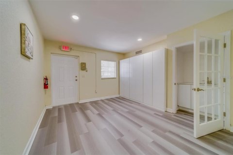 Propiedad comercial en alquiler en Clearwater, Florida, 463.58 m2 № 1915544 - foto 28