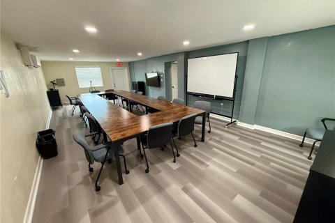 Propiedad comercial en alquiler en Clearwater, Florida, 463.58 m2 № 1915544 - foto 20