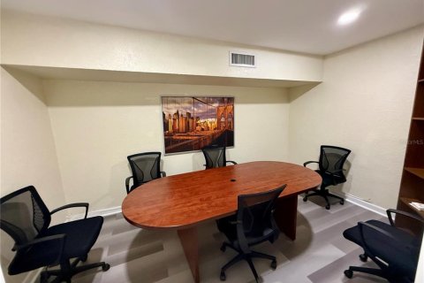Propiedad comercial en alquiler en Clearwater, Florida, 463.58 m2 № 1915544 - foto 23