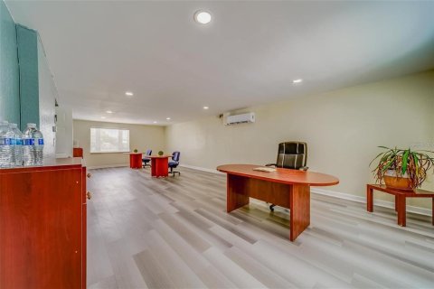 Propiedad comercial en alquiler en Clearwater, Florida, 463.58 m2 № 1915544 - foto 16