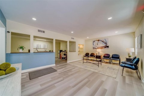 Propiedad comercial en alquiler en Clearwater, Florida, 463.58 m2 № 1915544 - foto 8