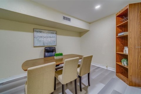 Propiedad comercial en alquiler en Clearwater, Florida, 463.58 m2 № 1915544 - foto 21