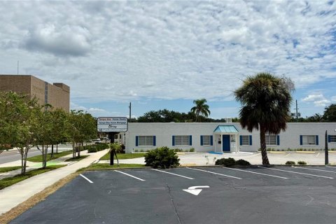 Propiedad comercial en alquiler en Clearwater, Florida, 463.58 m2 № 1915544 - foto 2