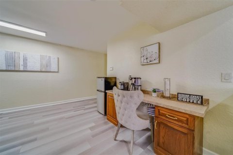 Propiedad comercial en alquiler en Clearwater, Florida, 463.58 m2 № 1915544 - foto 10