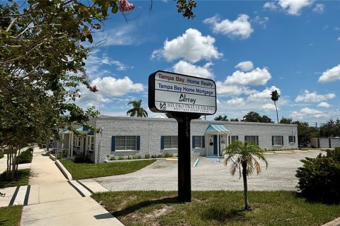 Propiedad comercial en alquiler en Clearwater, Florida, 463.58 m2 № 1915544 - foto 6