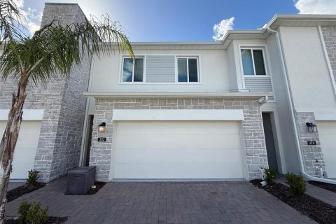 Townhouse in Davenport, Florida 3 bedrooms, 173.17 sq.m. № 2112646 - photo 3