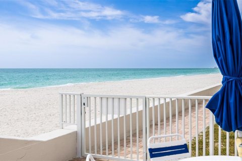 Villa ou maison à louer à Sarasota, Floride: 2 chambres, 93.65 m2 № 1659655 - photo 2