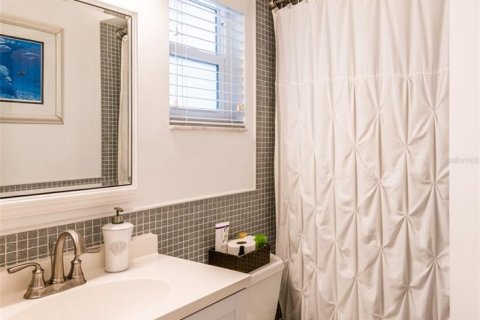 Villa ou maison à louer à Sarasota, Floride: 2 chambres, 93.65 m2 № 1659655 - photo 19