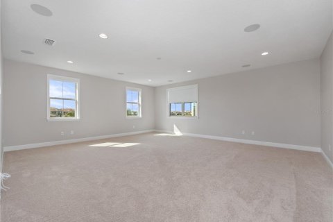 House in Orlando, Florida 5 bedrooms, 348.1 sq.m. № 1521960 - photo 30