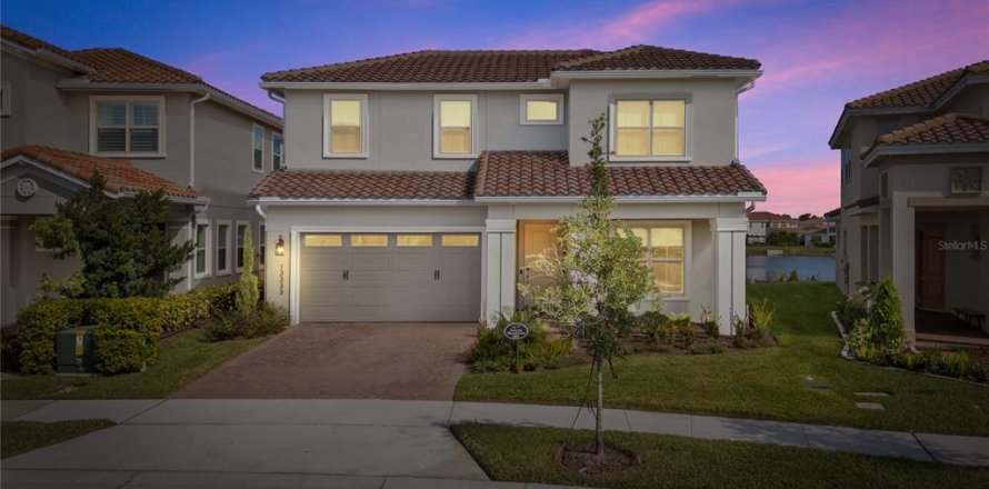 House in Orlando, Florida 5 bedrooms, 348.1 sq.m. № 1521960