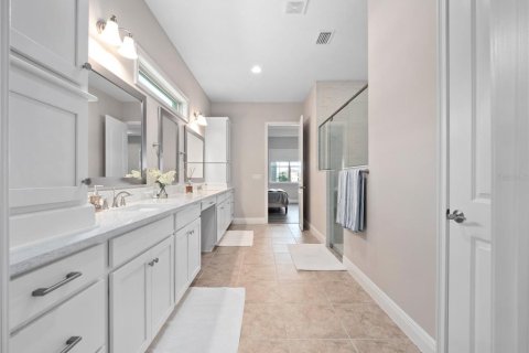 House in Orlando, Florida 5 bedrooms, 348.1 sq.m. № 1521960 - photo 22