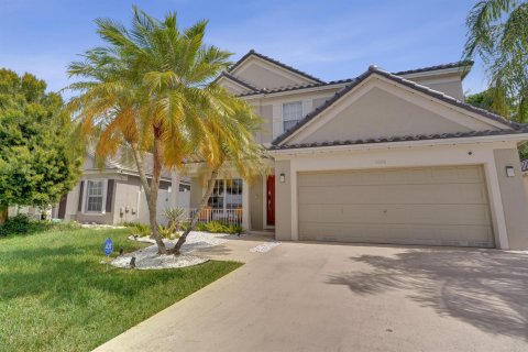 House in Tamarac, Florida 3 bedrooms, 188.59 sq.m. № 2276564