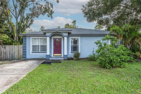 Casa en venta en Tampa, Florida, 3 dormitorios, 111.48 m2 № 1893981 - foto 1
