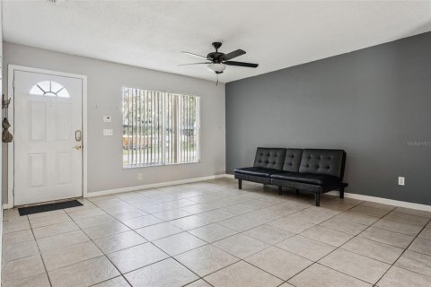 Casa en venta en Tampa, Florida, 3 dormitorios, 111.48 m2 № 1893981 - foto 3