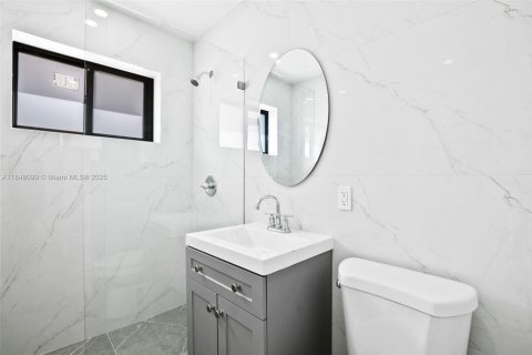 House in Fort Lauderdale, Florida 3 bedrooms № 1848875 - photo 21