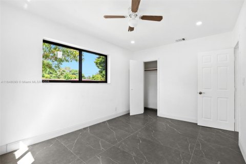 House in Fort Lauderdale, Florida 3 bedrooms № 1848875 - photo 20