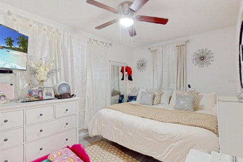 House in Orlando, Florida 3 bedrooms, 111.48 sq.m. № 1900194 - photo 12