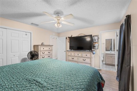 House in Eagle Lake, Florida 3 bedrooms, 98.76 sq.m. № 1903483 - photo 13