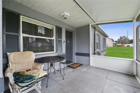 House in Eagle Lake, Florida 3 bedrooms, 98.76 sq.m. № 1903483 - photo 24