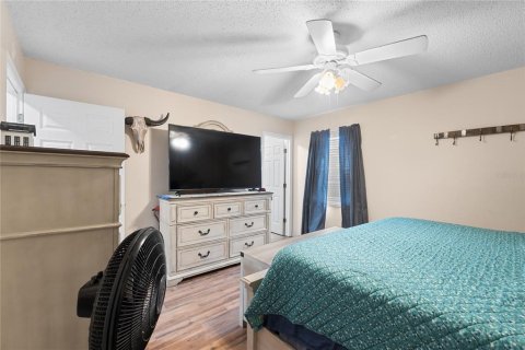 House in Eagle Lake, Florida 3 bedrooms, 98.76 sq.m. № 1903483 - photo 16