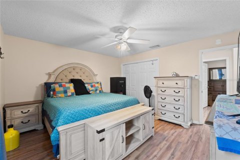 House in Eagle Lake, Florida 3 bedrooms, 98.76 sq.m. № 1903483 - photo 14