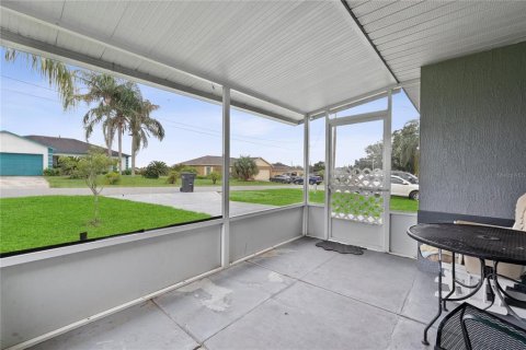 House in Eagle Lake, Florida 3 bedrooms, 98.76 sq.m. № 1903483 - photo 3